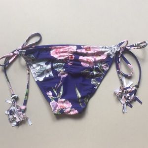 NWOT Cheeky scrunch bikini bottom floral print